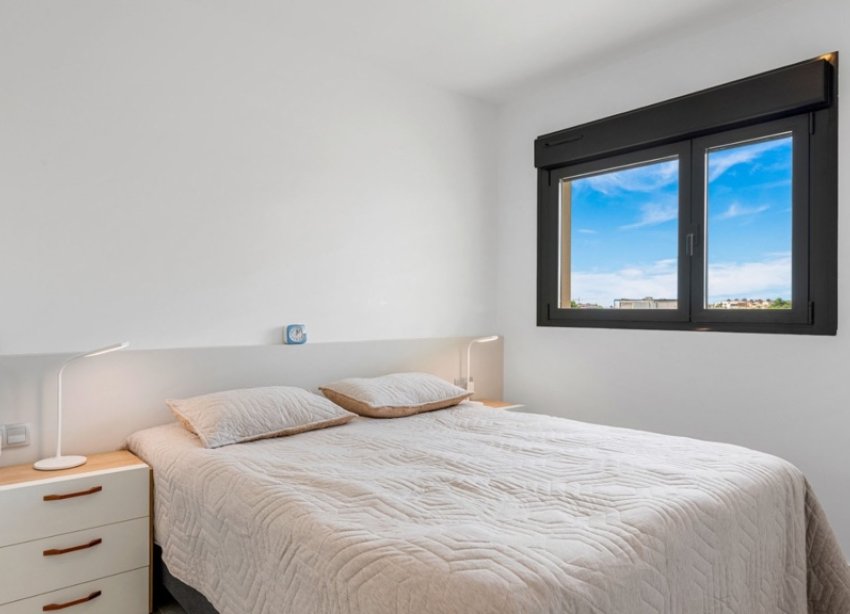 Resale - Apartment - Orihuela Costa - Los Dolses