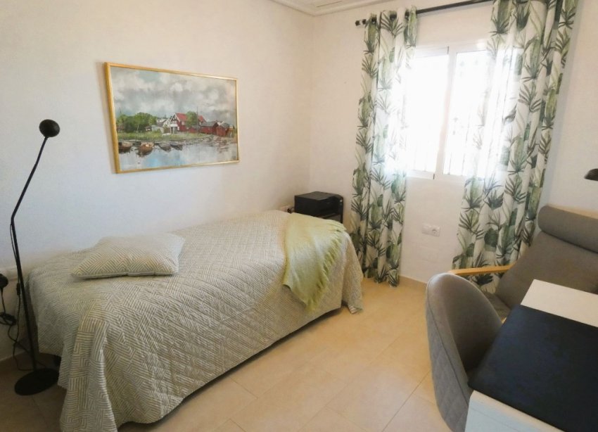 Resale - Apartment - Orihuela Costa - Los Dolses