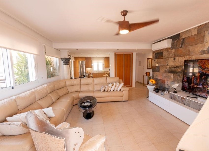 Resale - Apartment - Orihuela Costa - Los Dolses