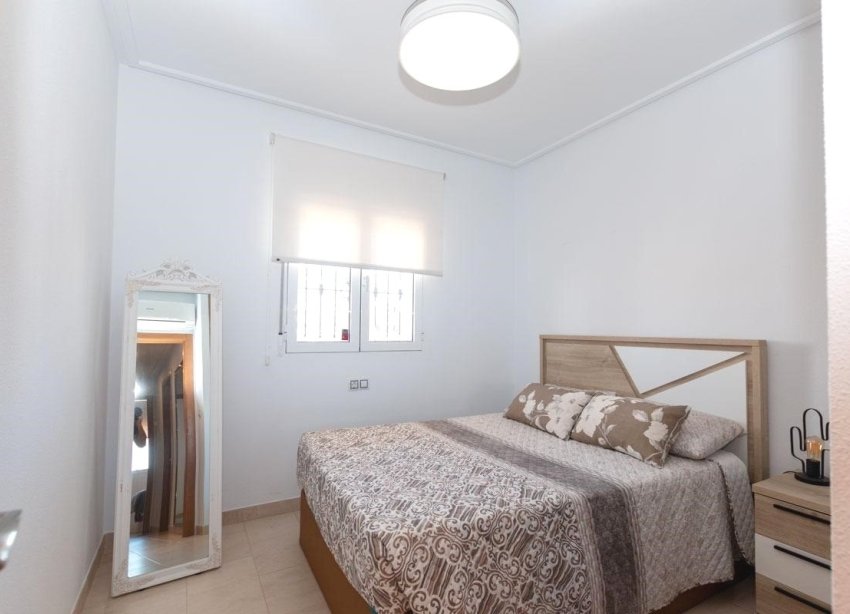 Resale - Apartment - Orihuela Costa - Los Dolses