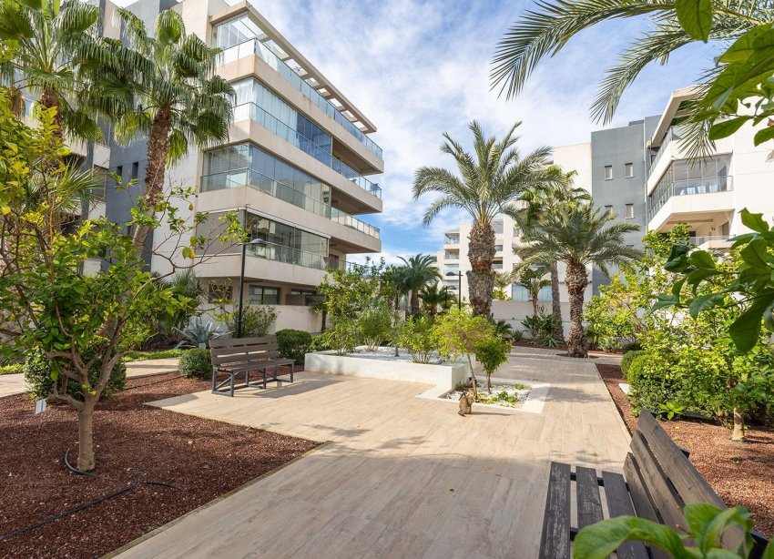 Resale - Apartment - Orihuela Costa - Los Dolses