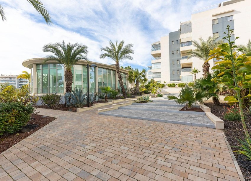 Resale - Apartment - Orihuela Costa - Los Dolses