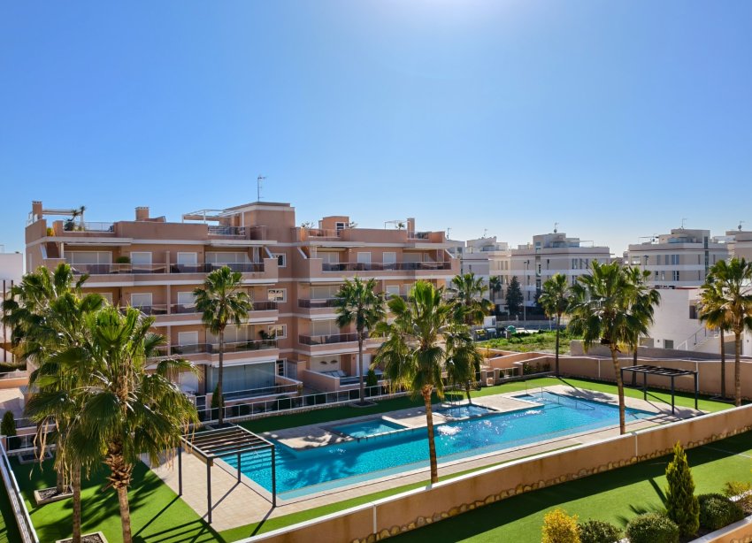 Resale - Apartment - Orihuela Costa - Los Dolses