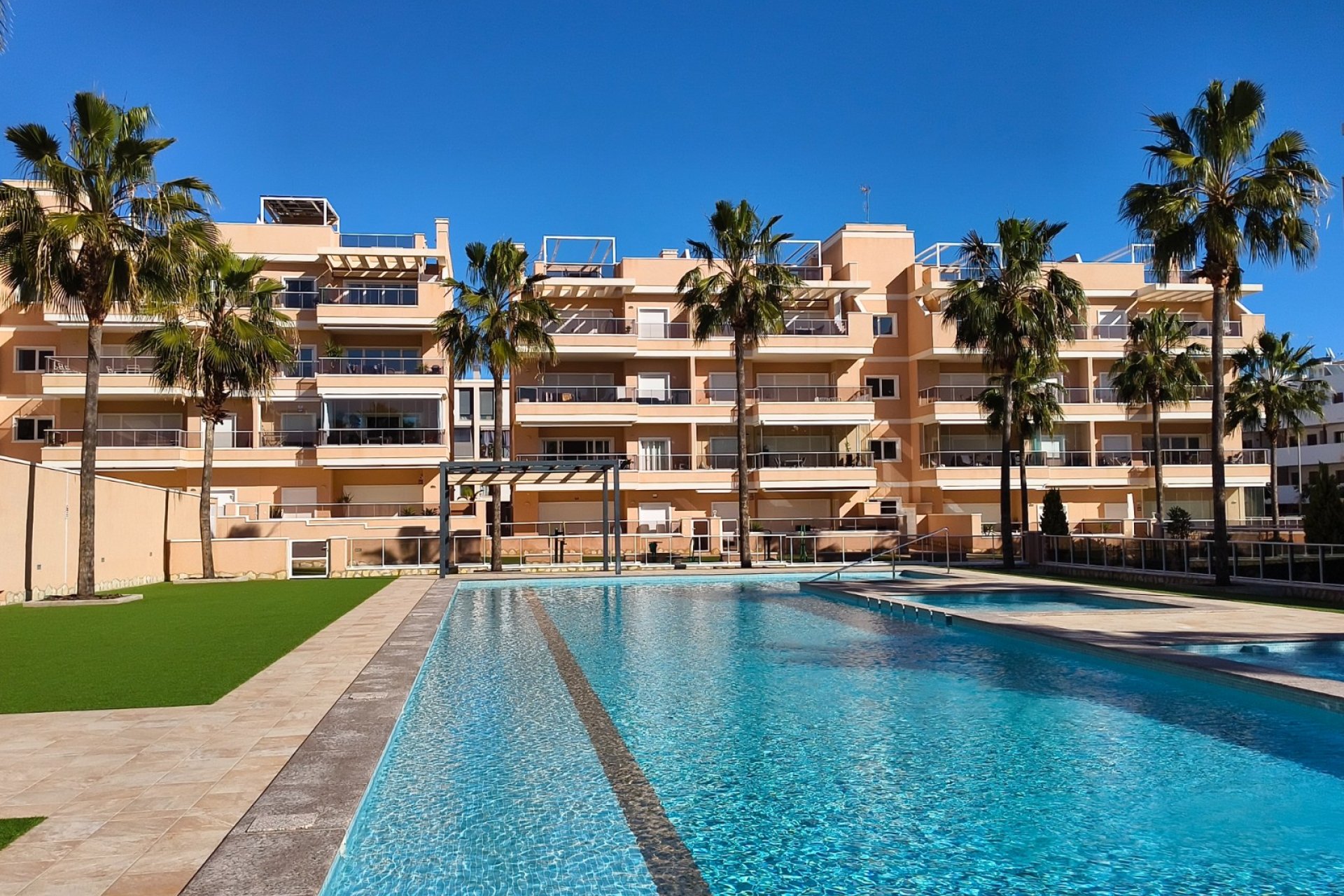 Resale - Apartment - Orihuela Costa - Los Dolses