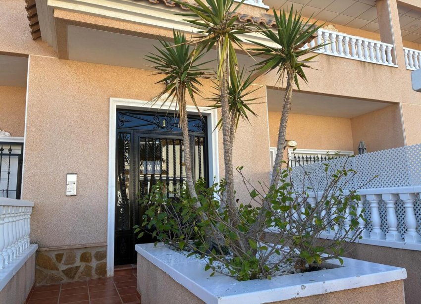 Resale - Apartment - Orihuela Costa - Los Dolses