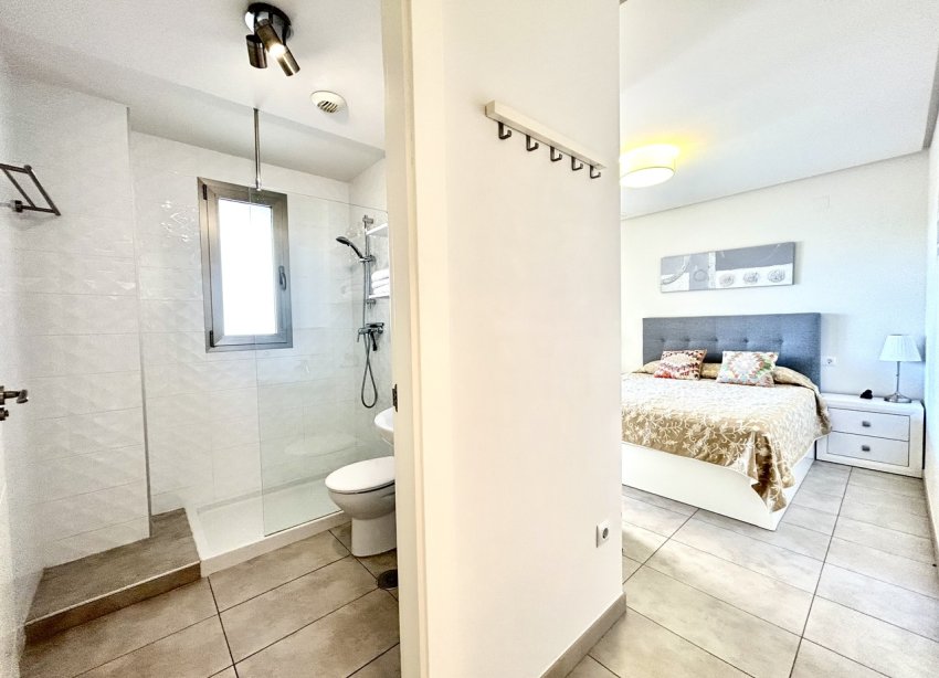 Resale - Apartment - Orihuela Costa - Los Dolses