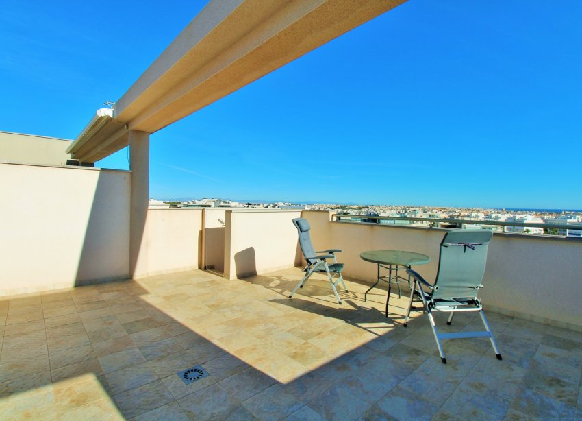 Resale - Apartment - Orihuela Costa - Los Dolses