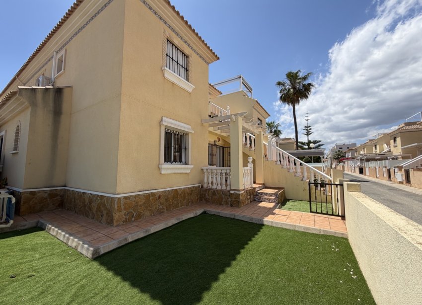 Resale - Apartment - Orihuela Costa - Los Dolses