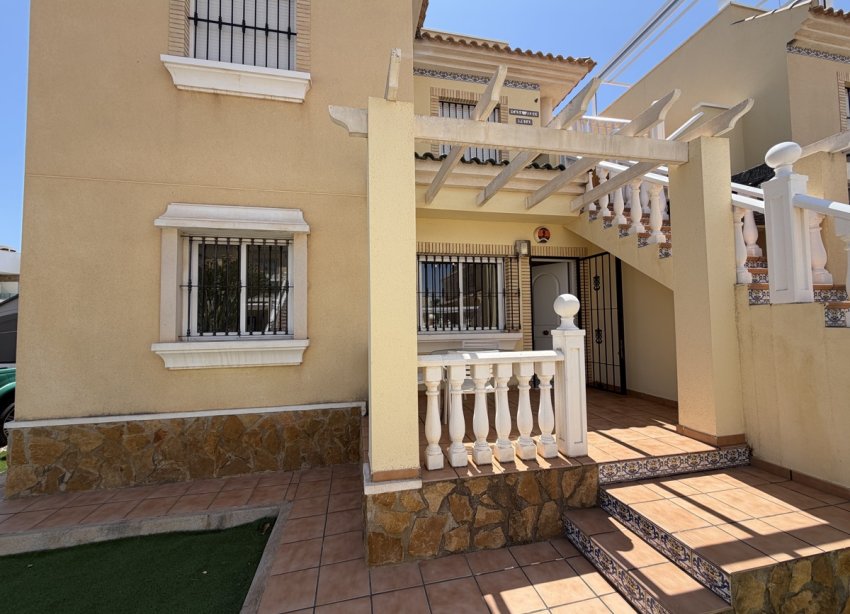 Resale - Apartment - Orihuela Costa - Los Dolses