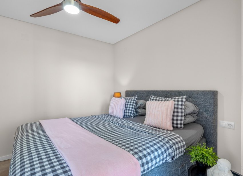 Resale - Apartment - Orihuela Costa - Los Dolses