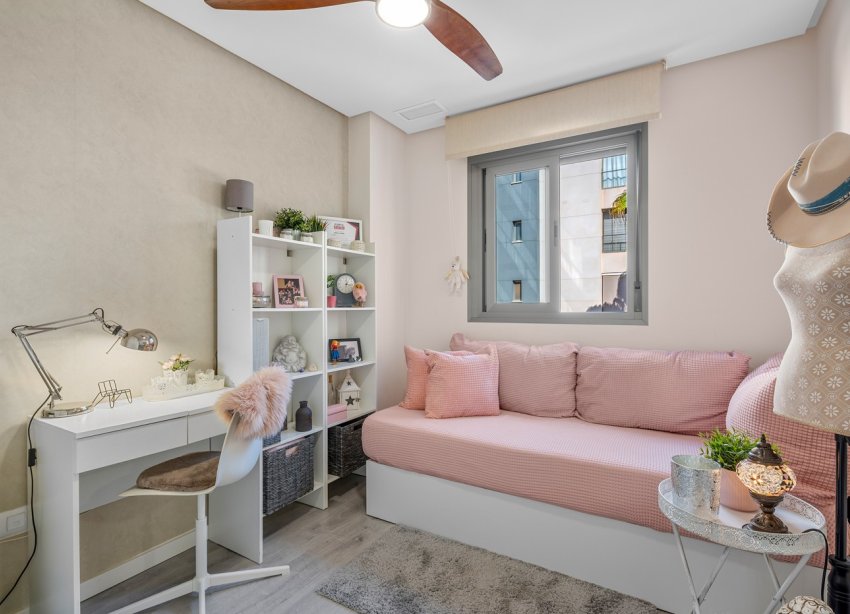 Resale - Apartment - Orihuela Costa - Los Dolses
