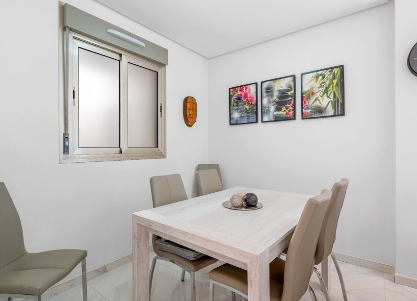 Resale - Apartment - Orihuela Costa - Los Dolses