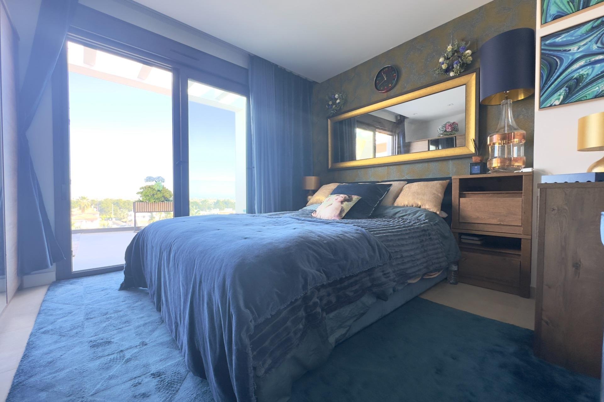 Resale - Apartment - Orihuela Costa - Los Dolses