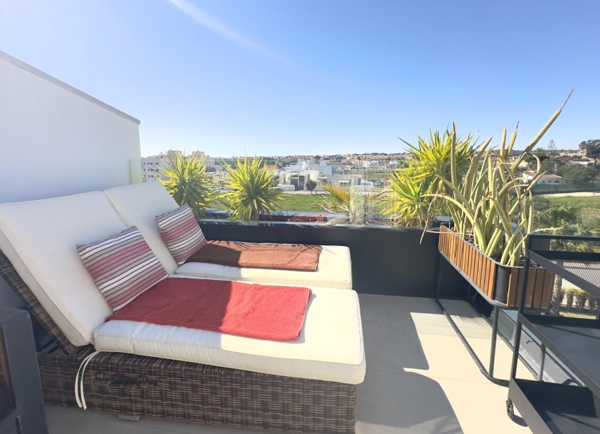 Resale - Apartment - Orihuela Costa - Los Dolses