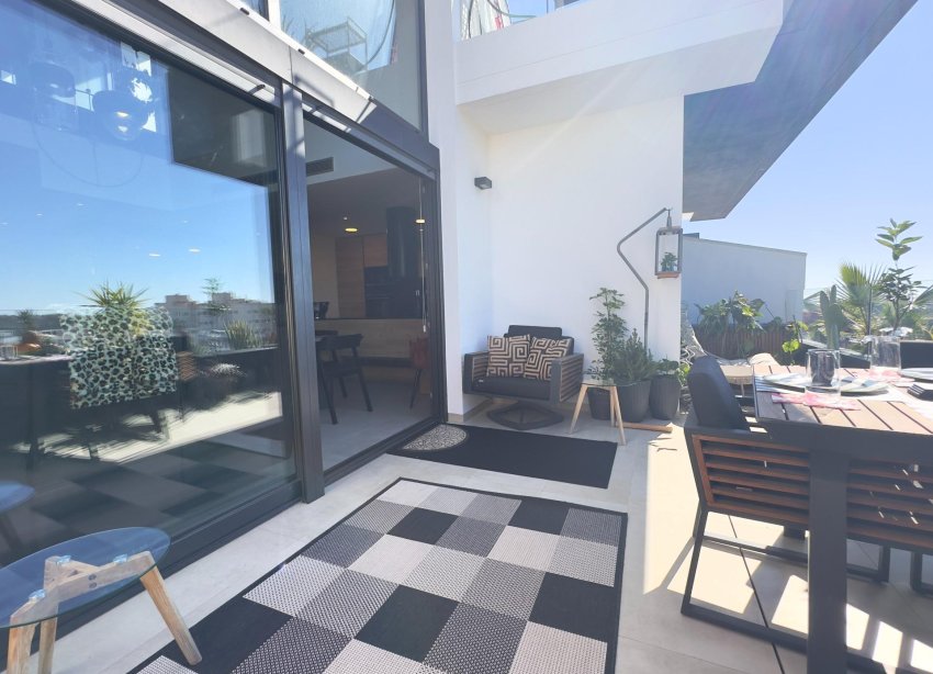 Resale - Apartment - Orihuela Costa - Los Dolses