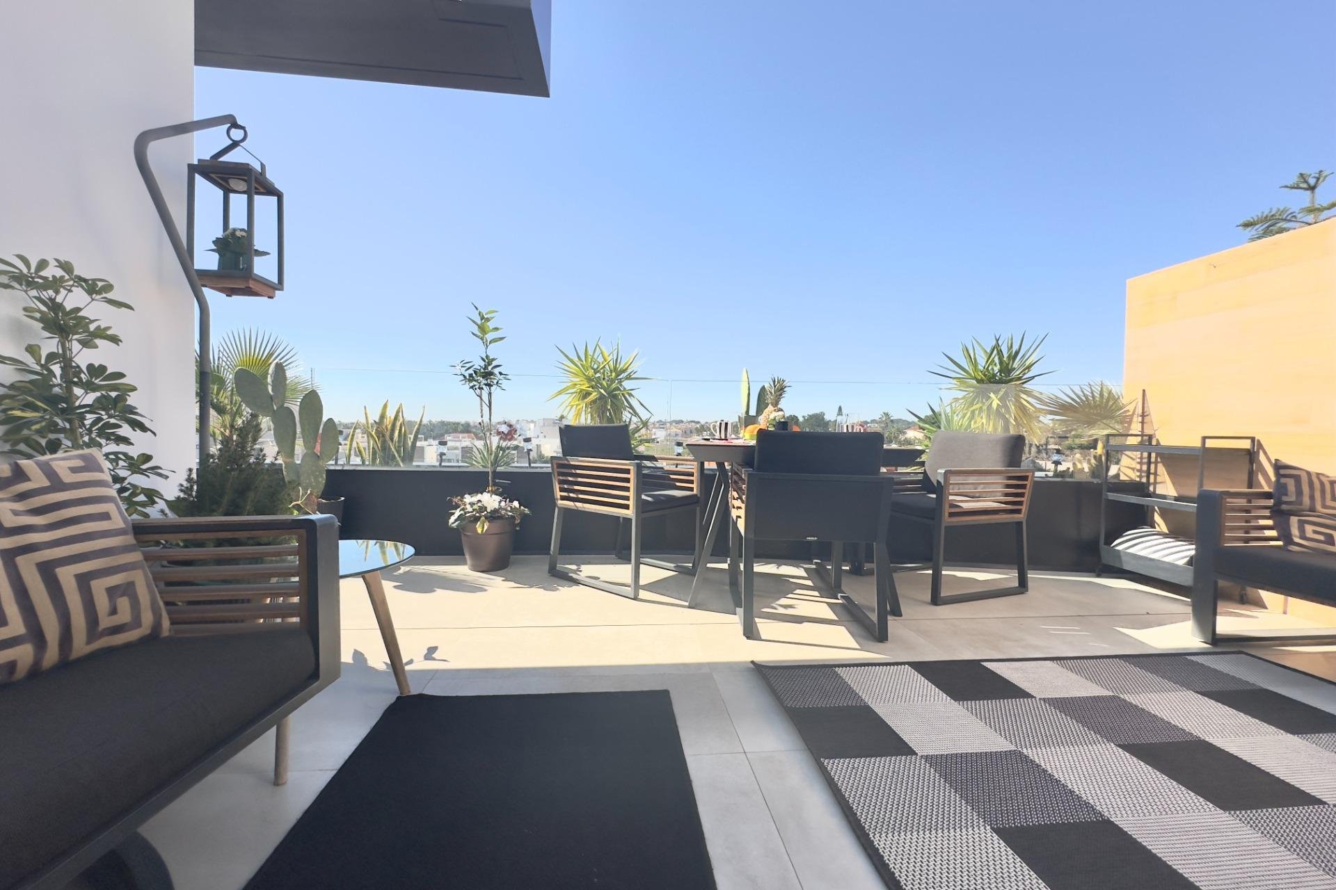 Resale - Apartment - Orihuela Costa - Los Dolses