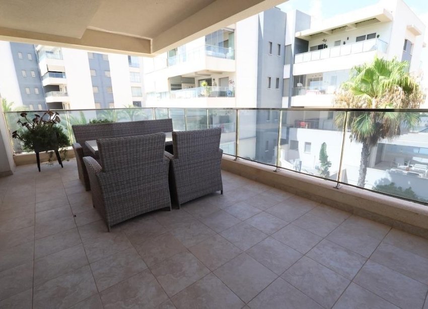 Resale - Apartment - Orihuela Costa - Los Dolses
