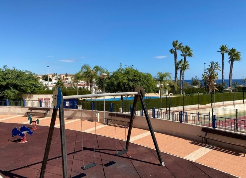 Resale - Apartment - Orihuela Costa - Mil Palmeras
