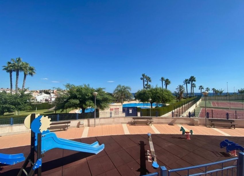 Resale - Apartment - Orihuela Costa - Mil Palmeras