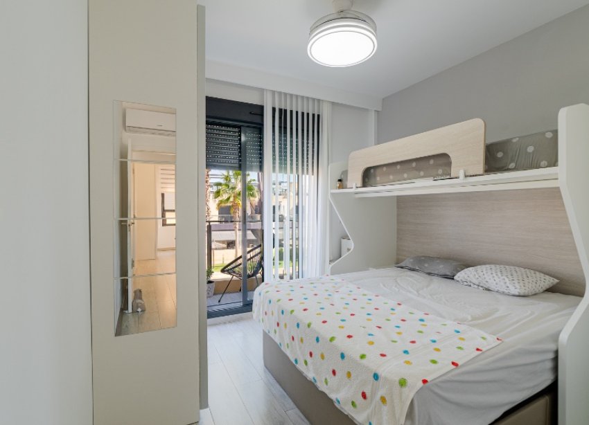 Resale - Apartment - Orihuela Costa - Mil Palmeras