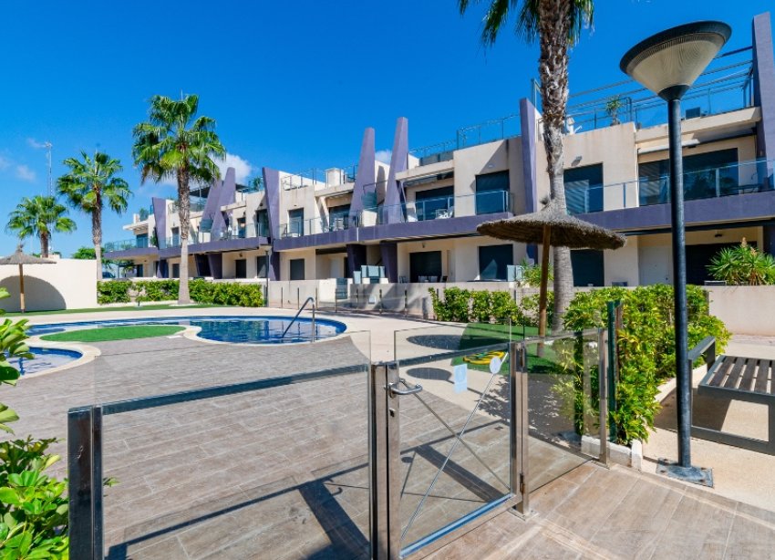 Resale - Apartment - Orihuela Costa - Mil Palmeras