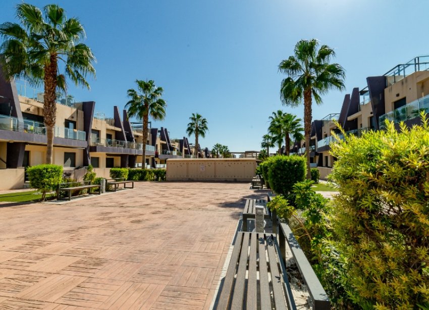 Resale - Apartment - Orihuela Costa - Mil Palmeras