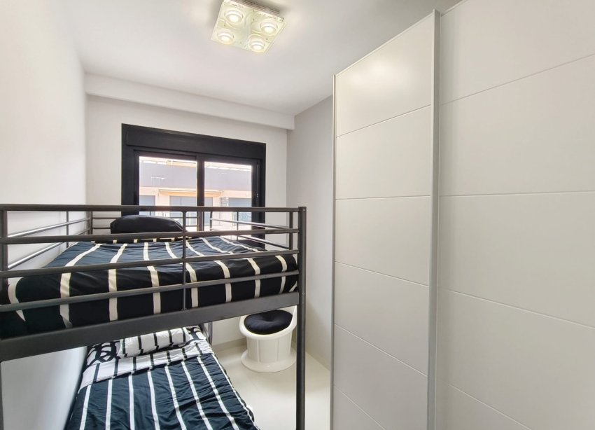 Resale - Apartment - Orihuela Costa - Mil Palmeras