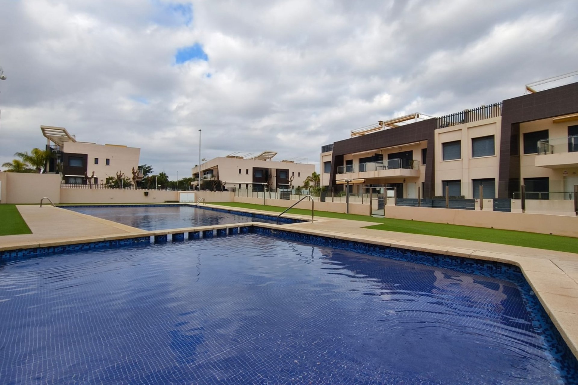 Resale - Apartment - Orihuela Costa - Mil Palmeras