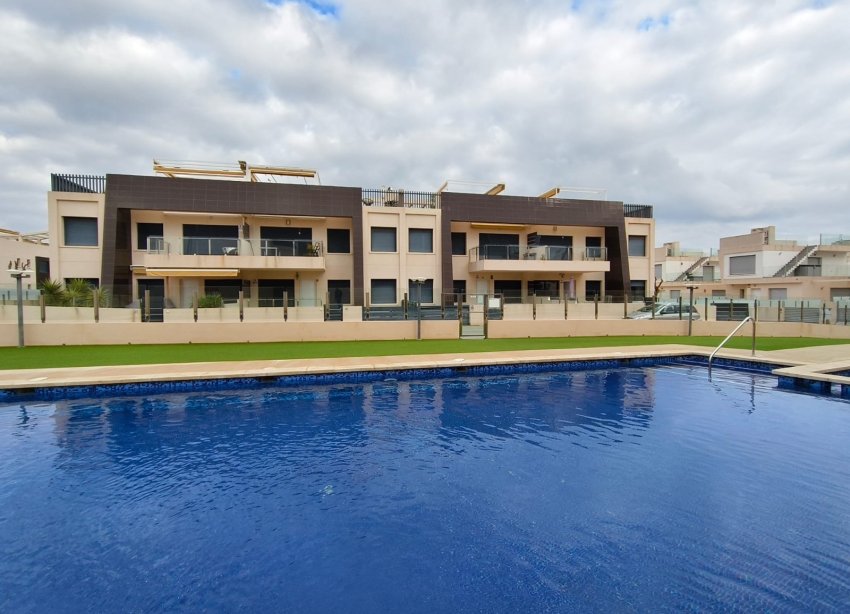 Resale - Apartment - Orihuela Costa - Mil Palmeras