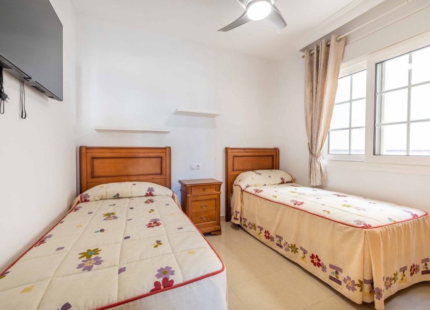 Resale - Apartment - Orihuela Costa - PAU 8