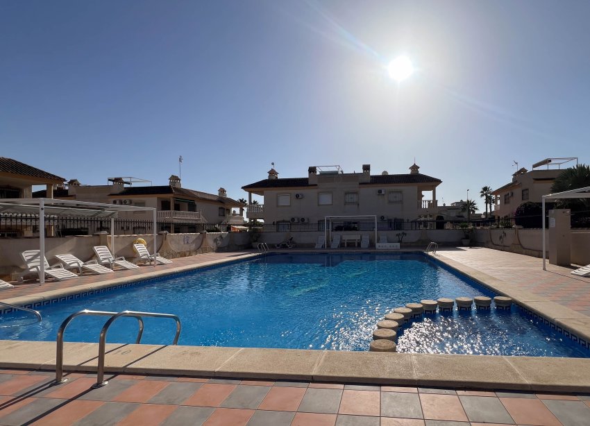 Resale - Apartment - Orihuela Costa - PAU 8