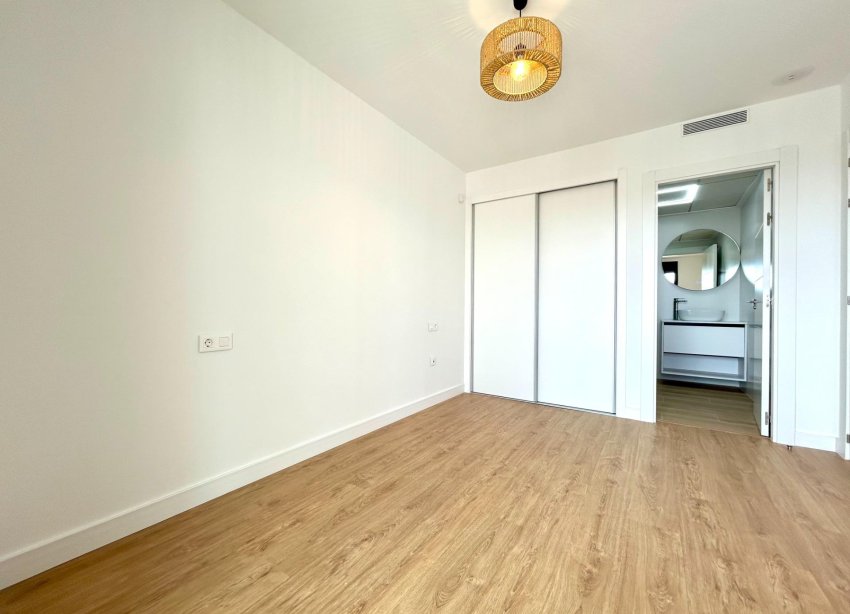 Resale - Apartment - Orihuela Costa - PAU 8