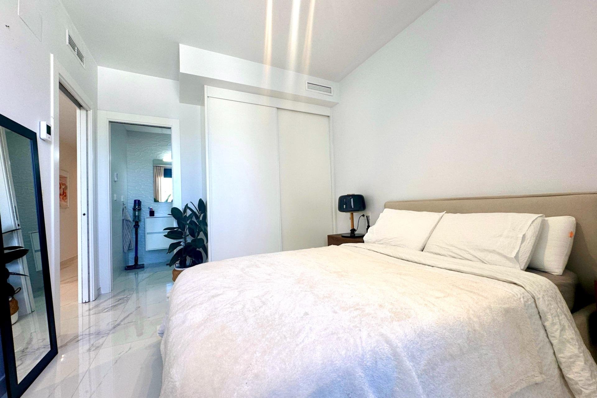 Resale - Apartment - Orihuela Costa - PAU 8