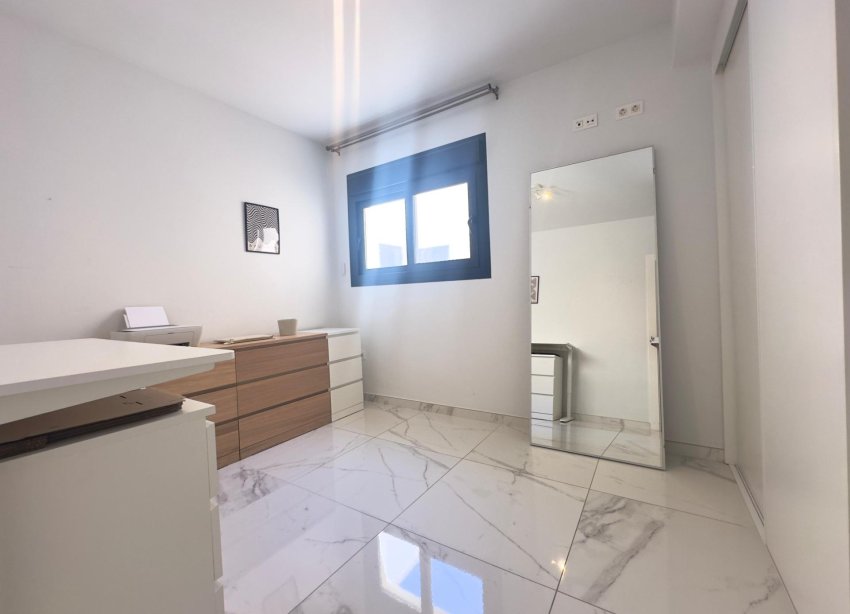 Resale - Apartment - Orihuela Costa - PAU 8