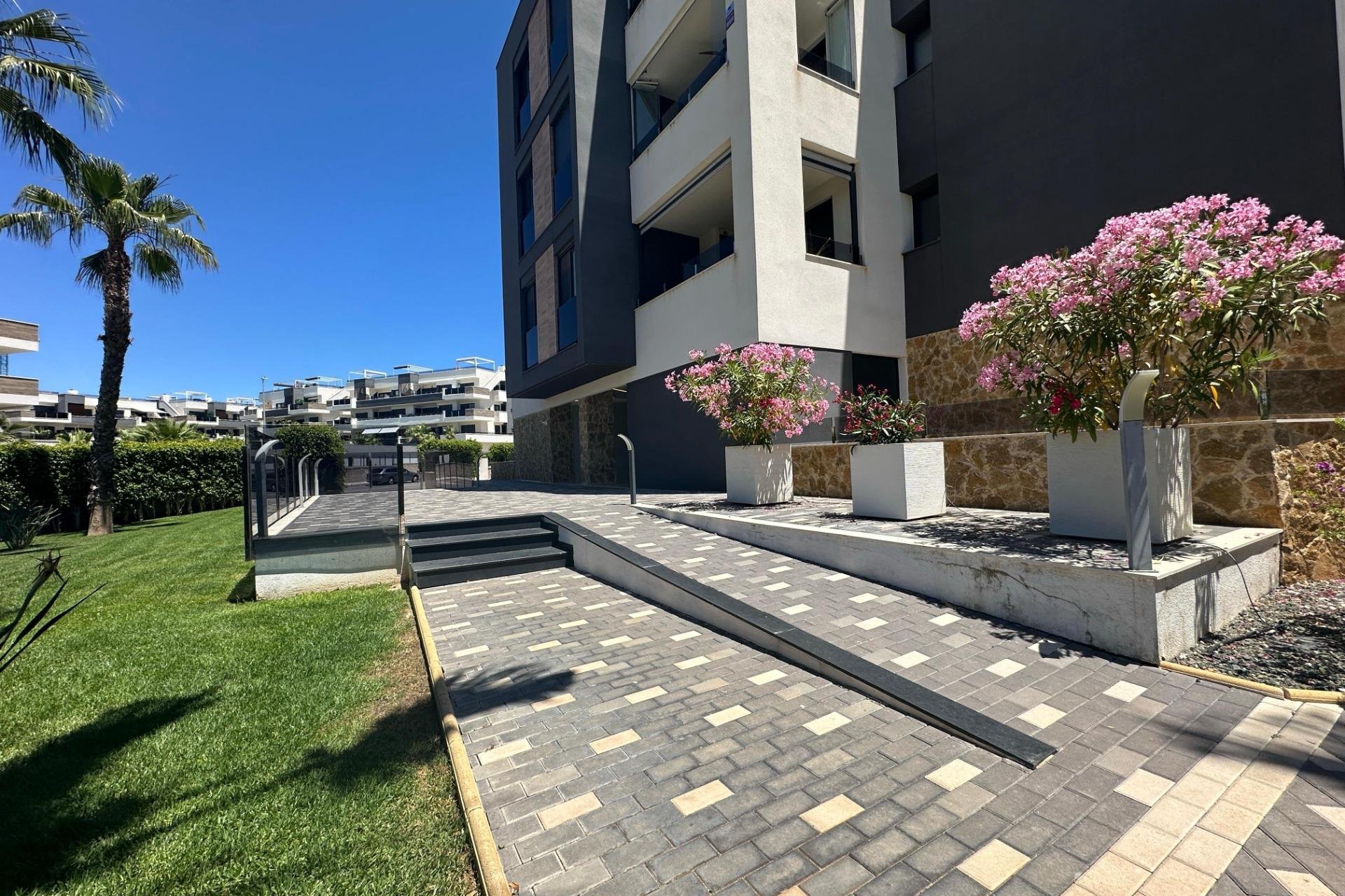 Resale - Apartment - Orihuela Costa - PAU 8