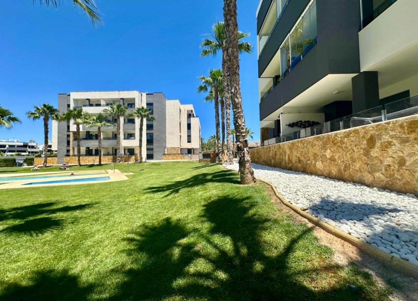 Resale - Apartment - Orihuela Costa - PAU 8
