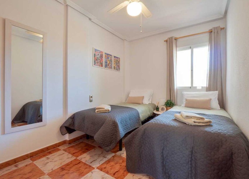 Resale - Apartment - Orihuela Costa - Pinada Golf 1