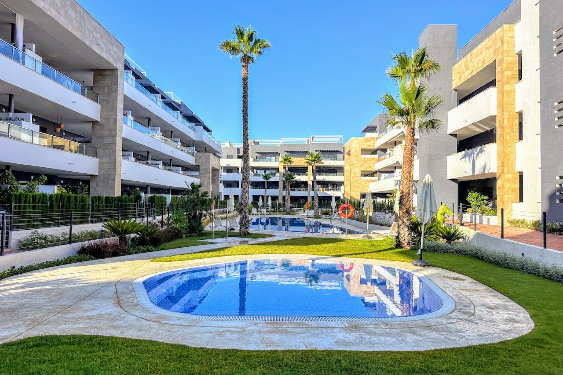 Resale - Apartment - Orihuela Costa - Playa Flamenca