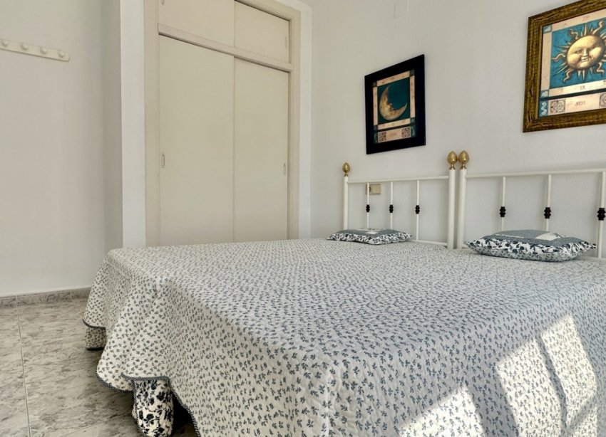 Resale - Apartment - Orihuela Costa - Playa Flamenca