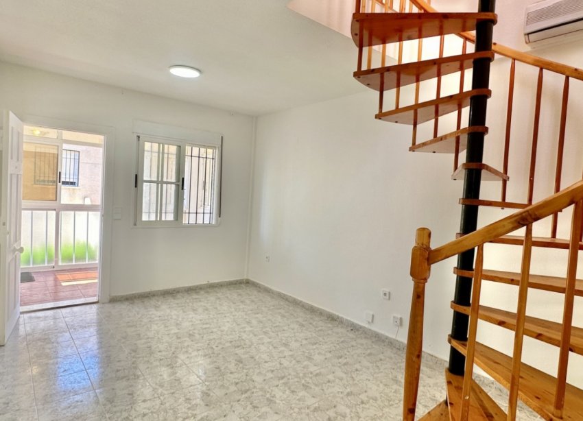 Resale - Apartment - Orihuela Costa - Playa Flamenca