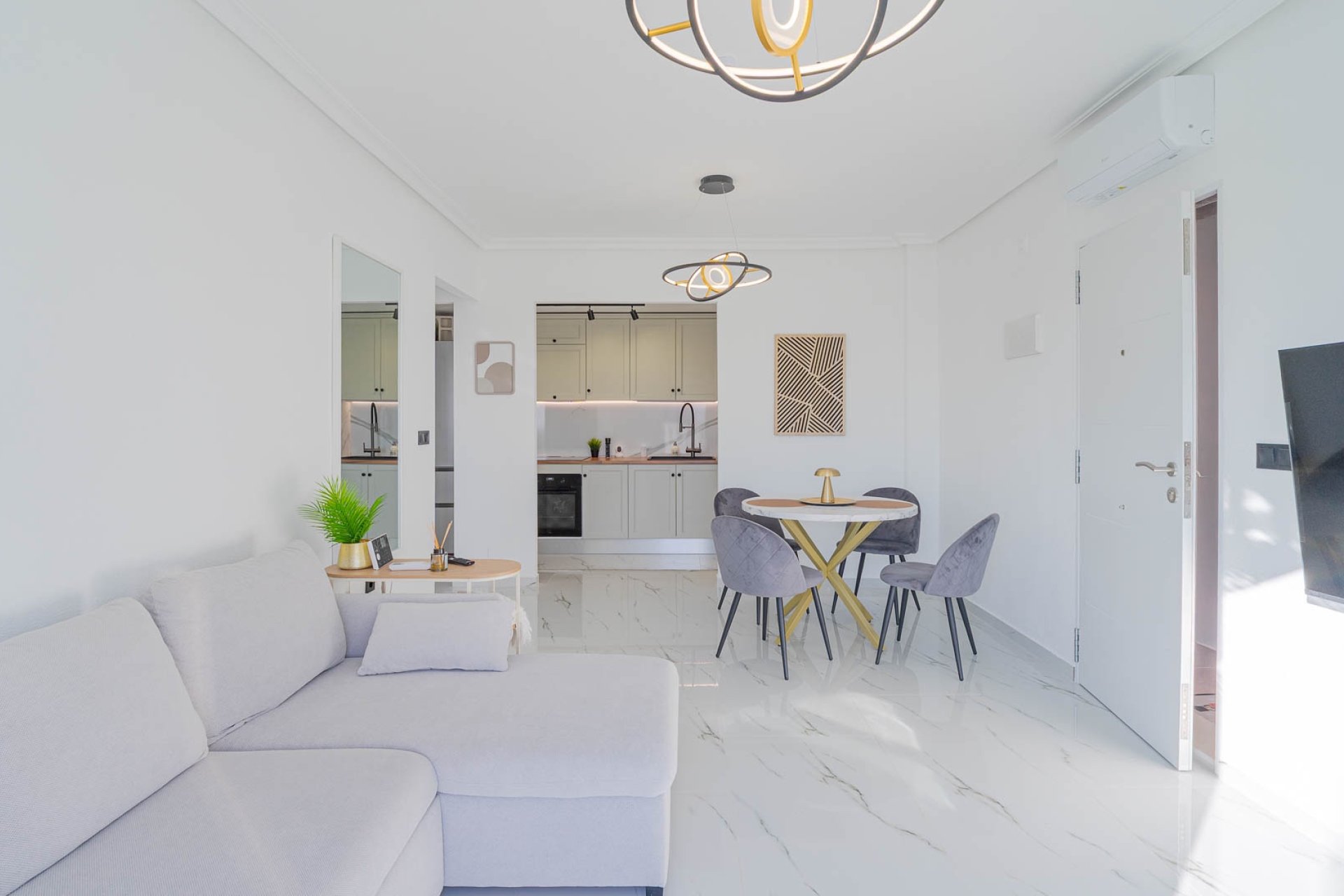 Resale - Apartment - Orihuela Costa - Playa Flamenca