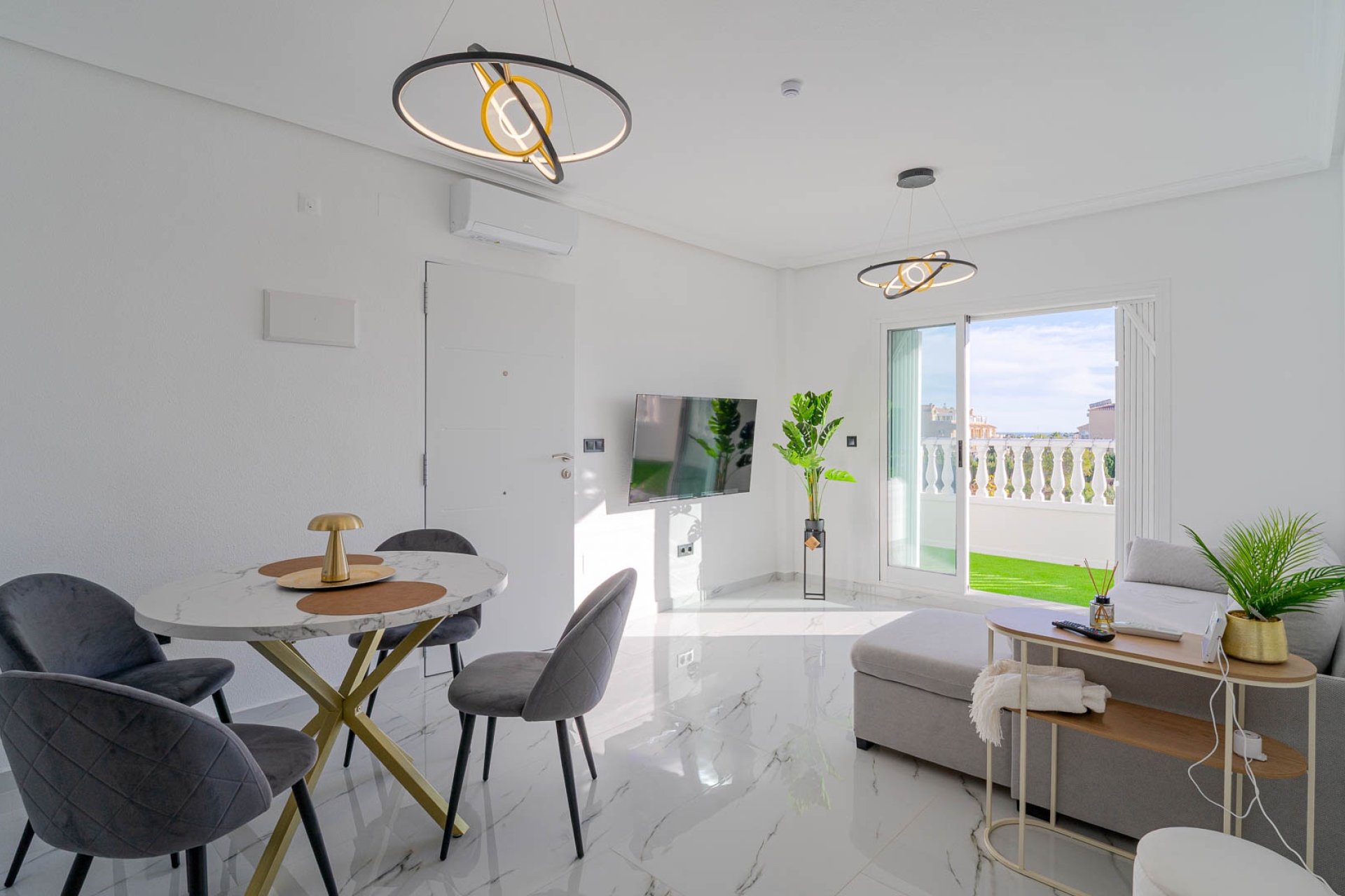 Resale - Apartment - Orihuela Costa - Playa Flamenca