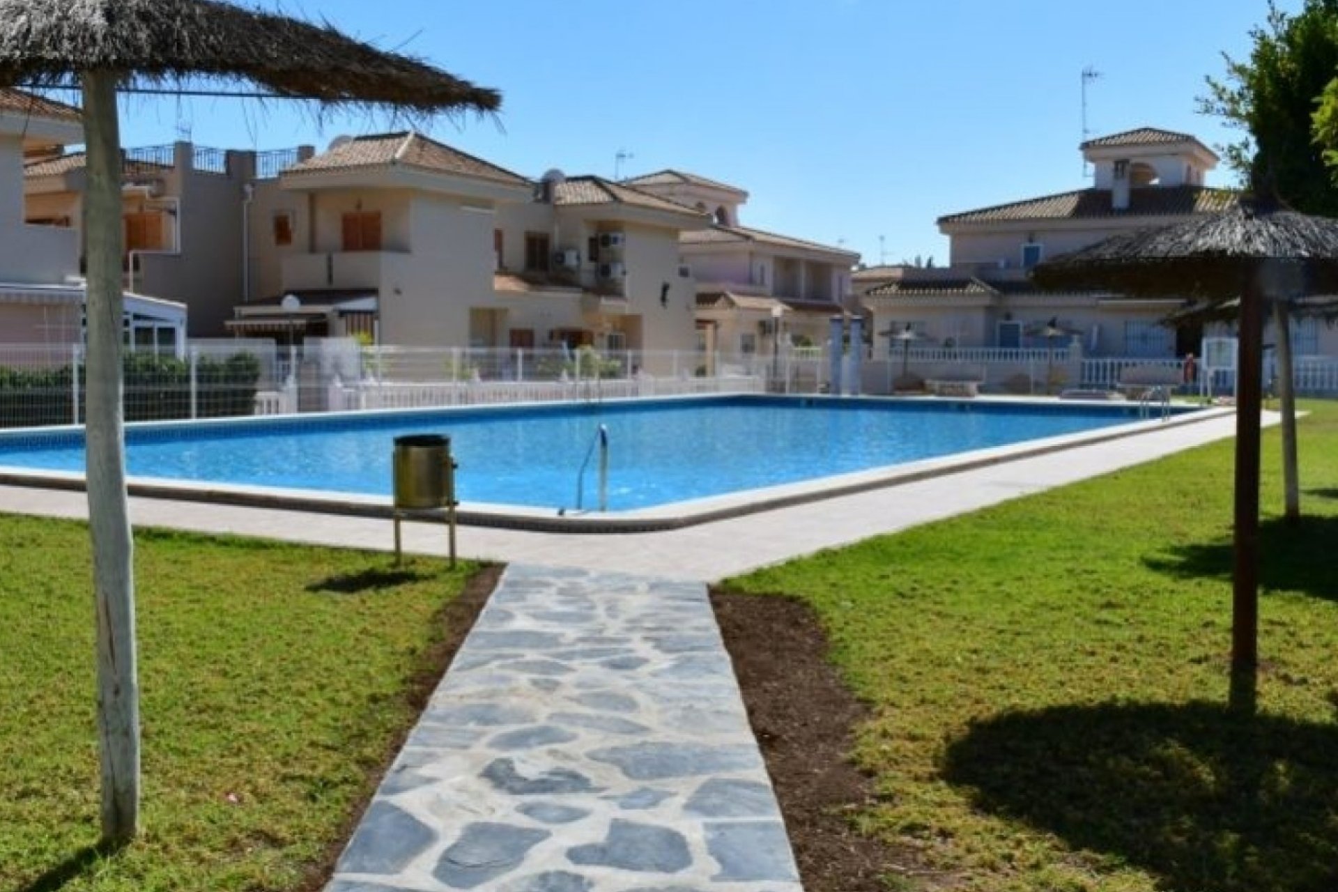 Resale - Apartment - Orihuela Costa - Playa Flamenca
