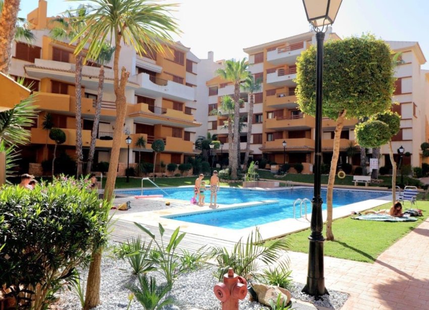 Resale - Apartment - Orihuela Costa - Punta Prima