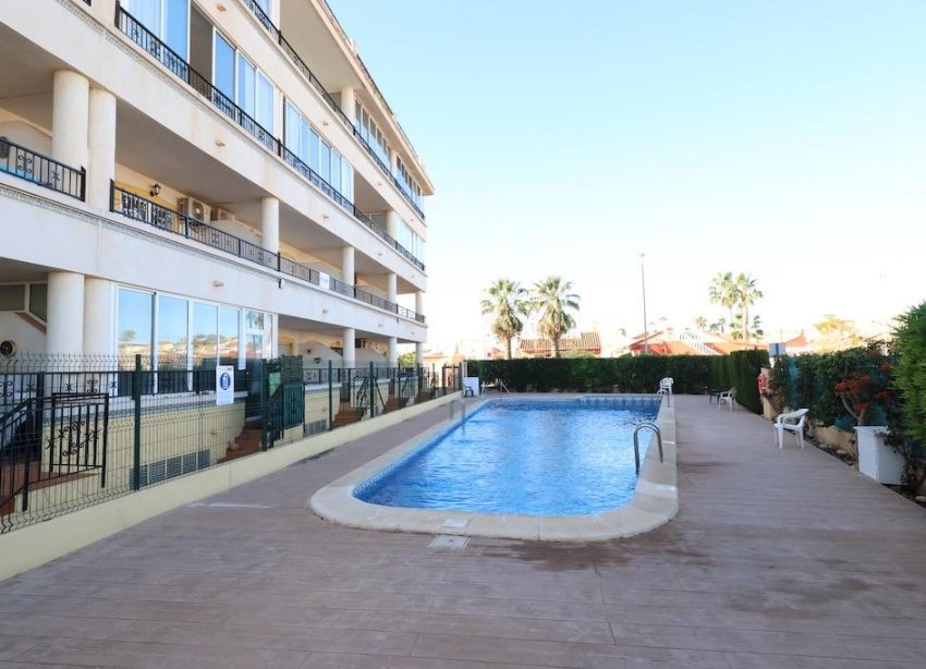 Resale - Apartment - Orihuela Costa - Punta Prima