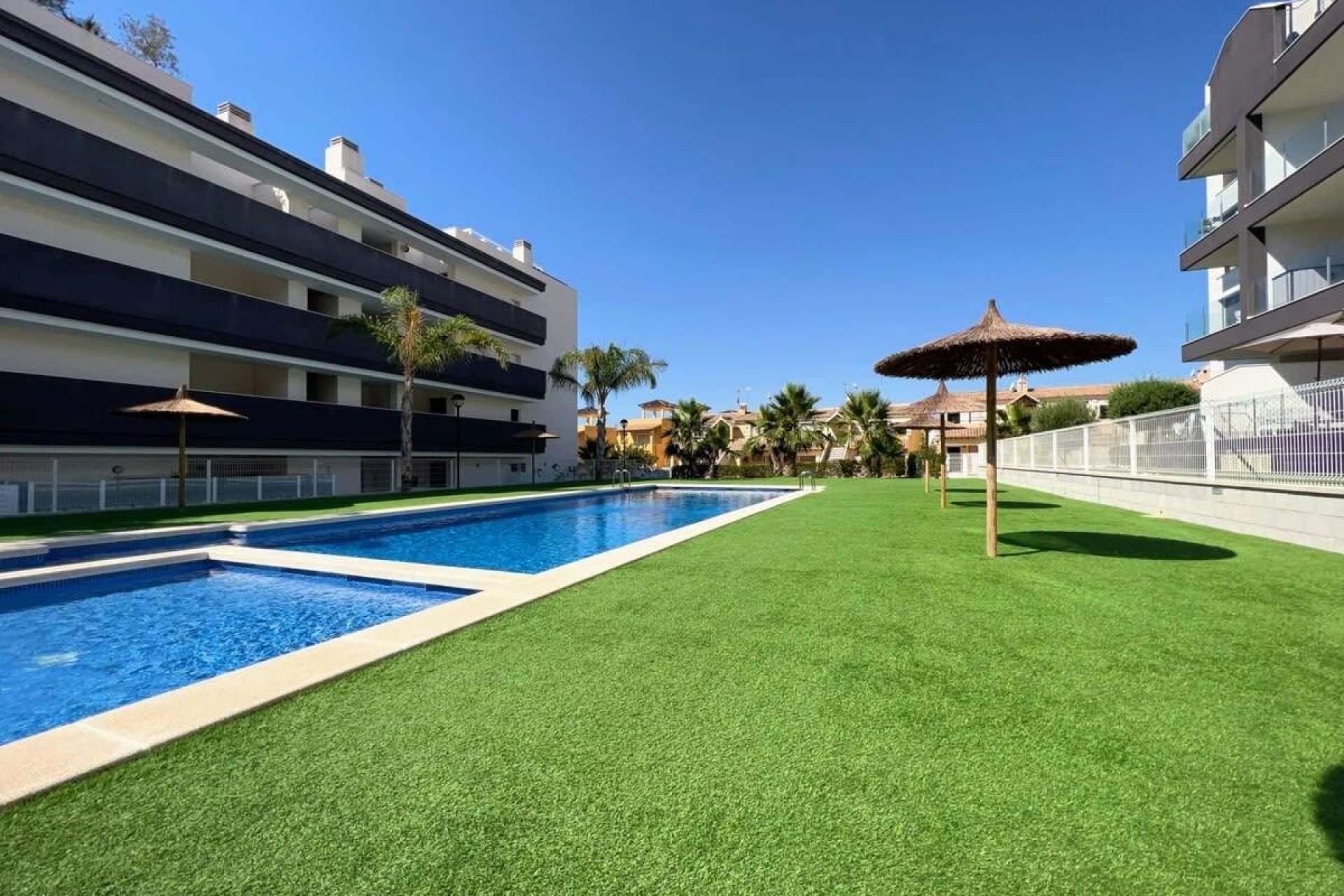 Resale - Apartment - Orihuela Costa - Villamartín-Las Filipinas