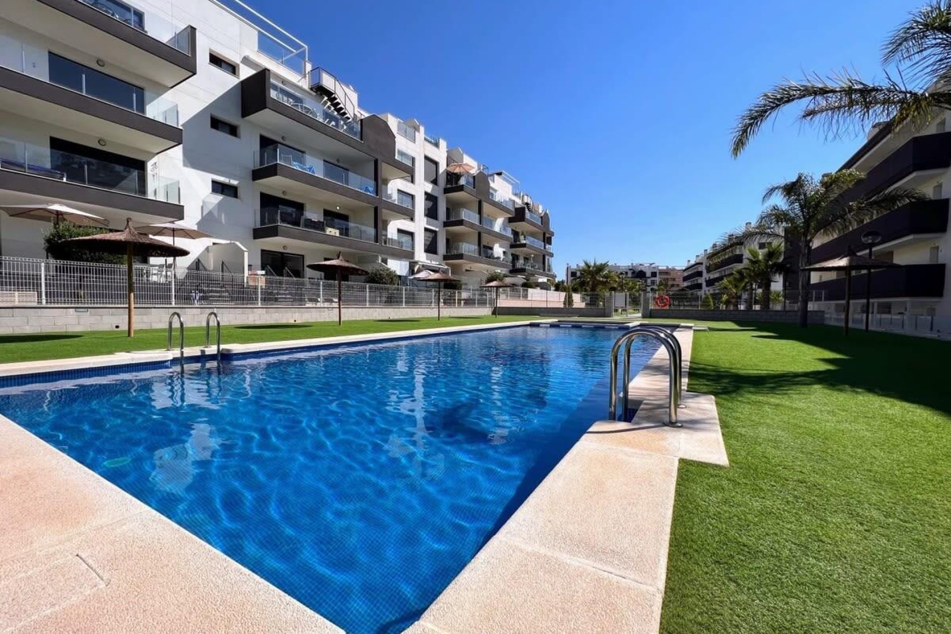 Resale - Apartment - Orihuela Costa - Villamartín-Las Filipinas