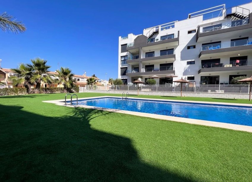 Resale - Apartment - Orihuela Costa - Villamartín-Las Filipinas