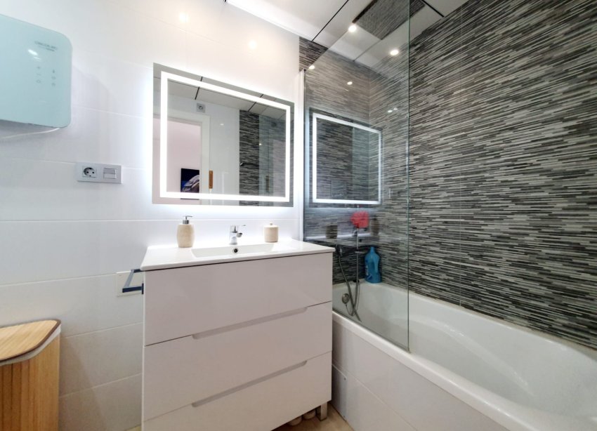 Resale - Apartment - Orihuela Costa - Villamartín-Las Filipinas