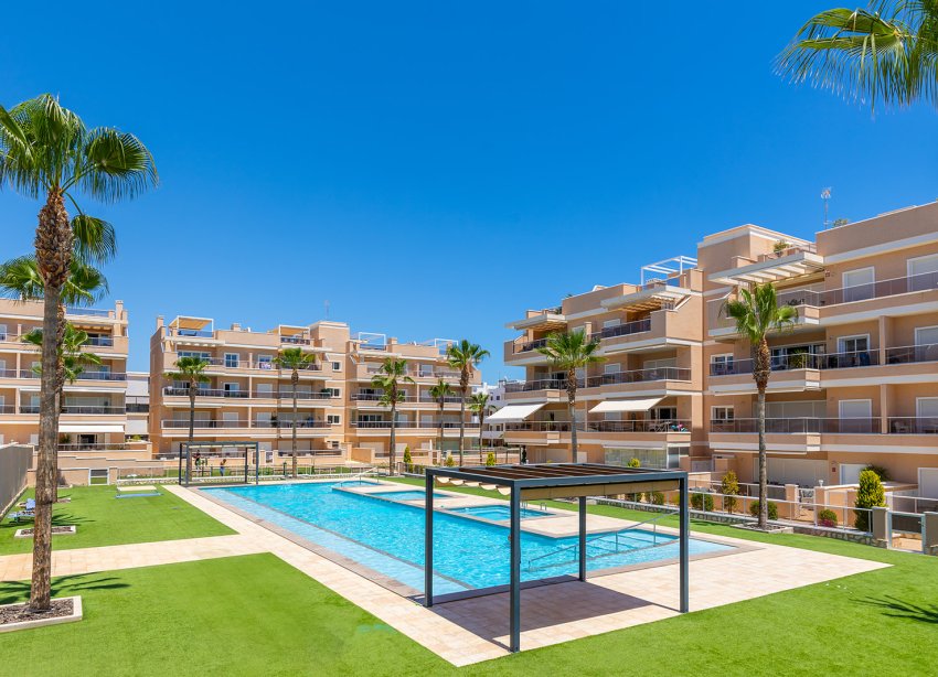 Resale - Apartment - Orihuela Costa - Villamartín-Las Filipinas